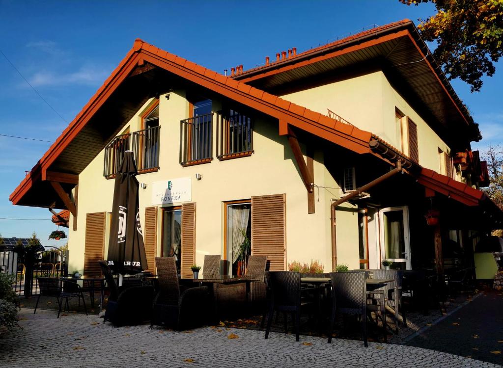 Budova, v ktorej sa hotel nachádza