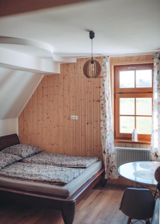Postel nebo postele na pokoji v ubytování Chata w Stołowych