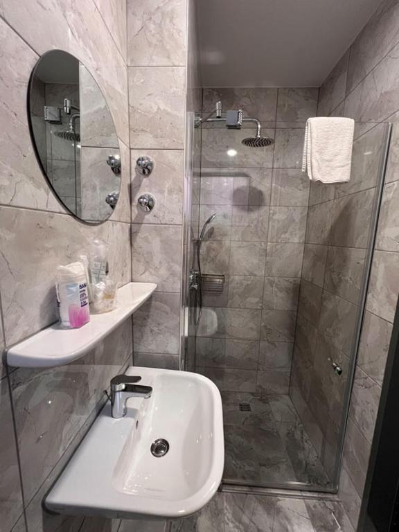 Koupelna v ubytování Hotel Dietrichsdorfer Hof