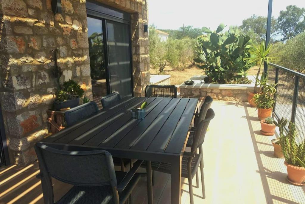 Balkón nebo terasa v ubytování Το Σπίτι της Ελιάς