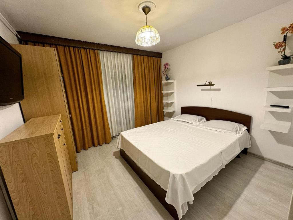 Premium White house - Housity
