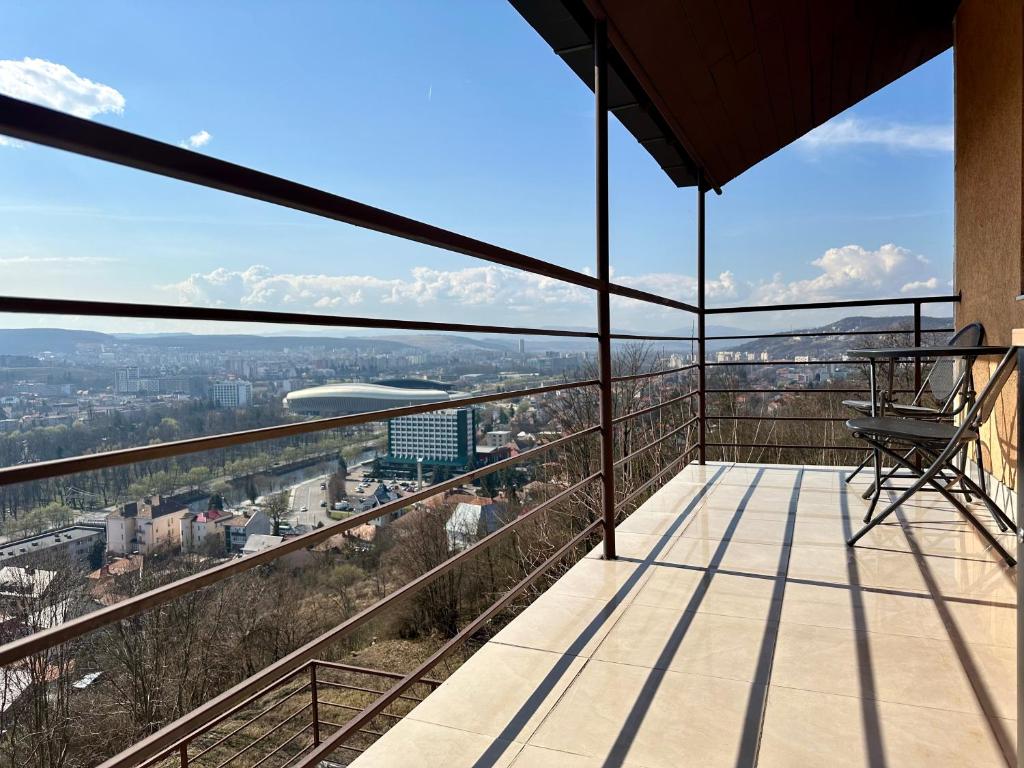 Balkón nebo terasa v ubytování Panoramic Cetatuie