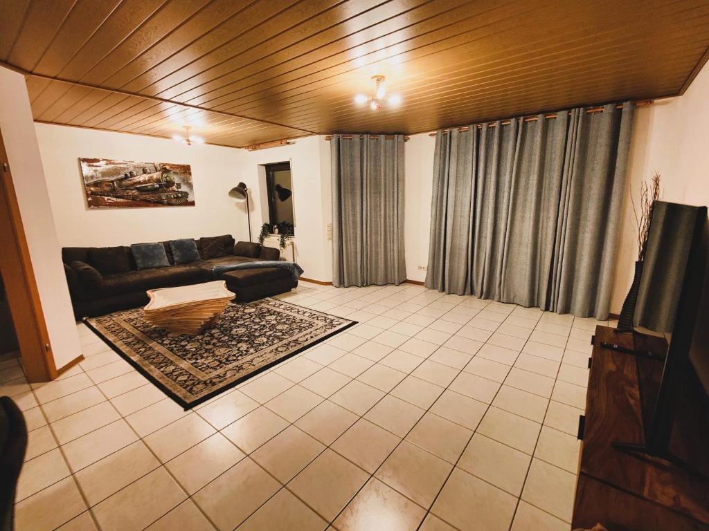 Pimp My TLARamstein House, RamsteinMiesenbach (updated prices 2024)