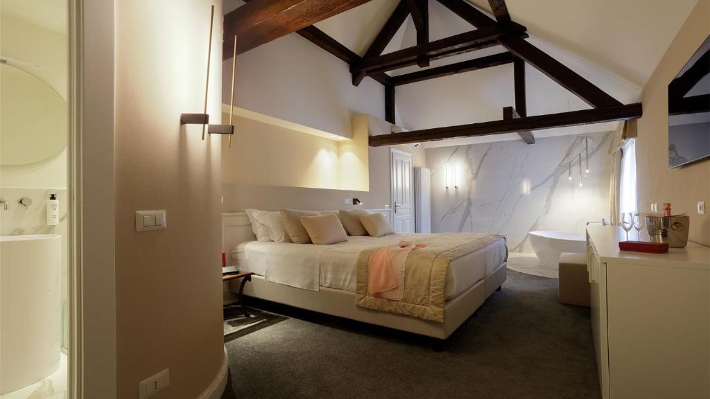 Camin Hotel Luino - Deluxe Room
