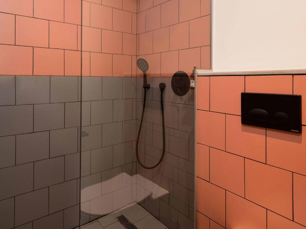 Zeus is Loose Hostel - 7