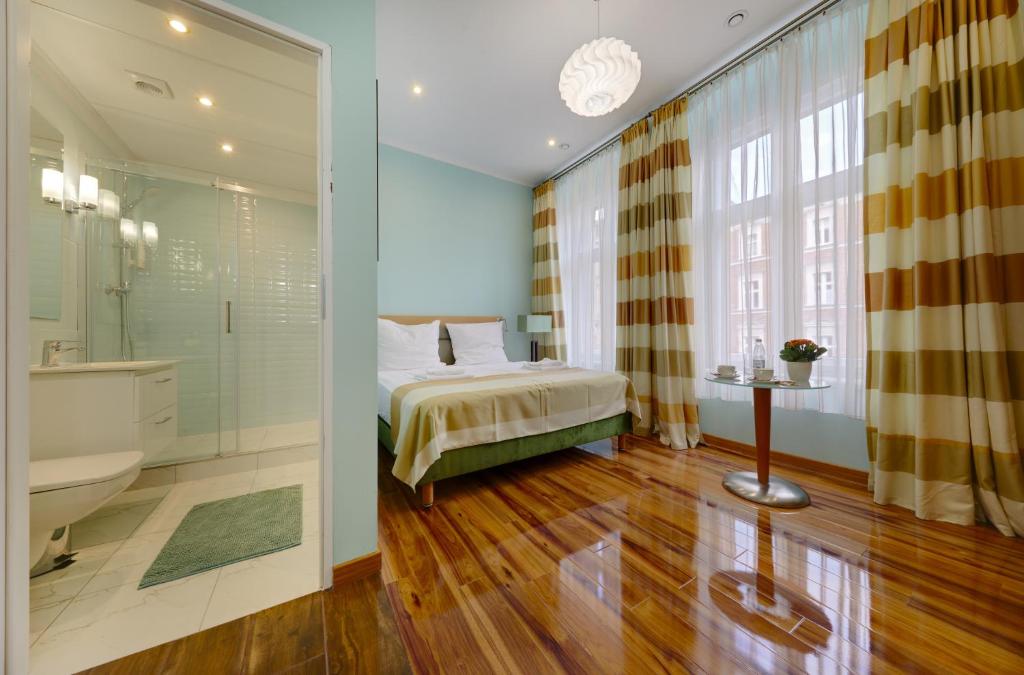 ApartHotel Katowice - Deluxe Rooms with King Beds, City Center, Free Wifi! - 12