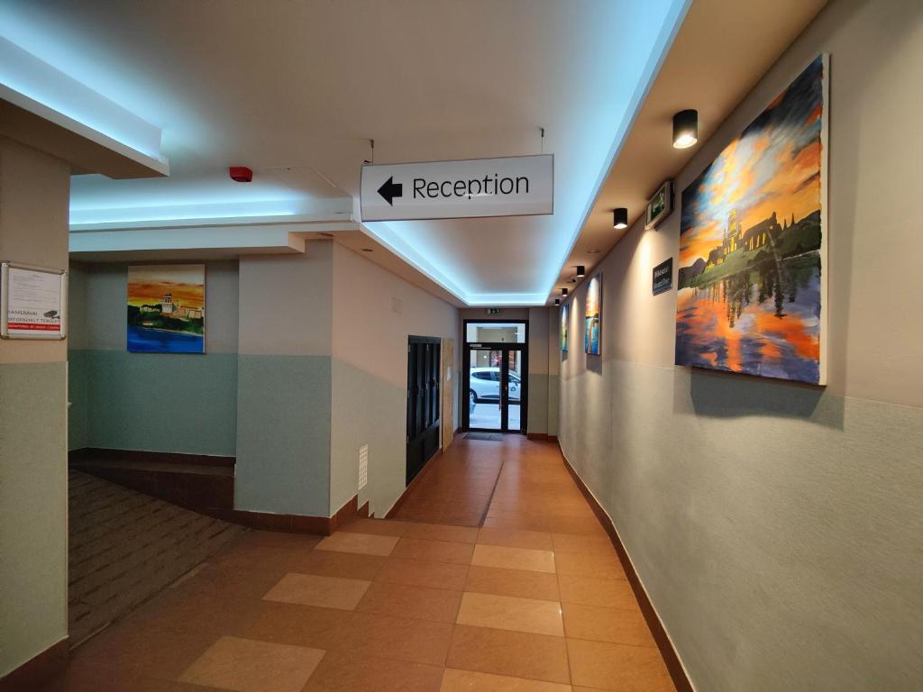 Lobby alebo recepcia v ubytovaní Corvin Plaza Apartments & Suites
