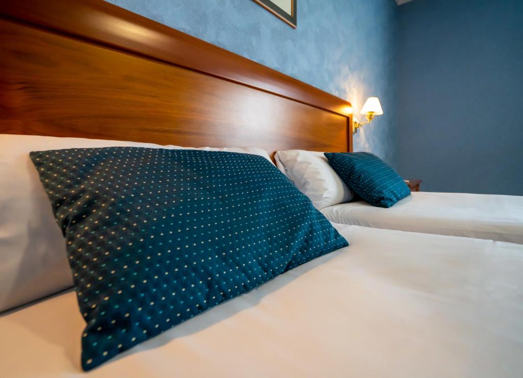 Hotel Bartos - Single Room