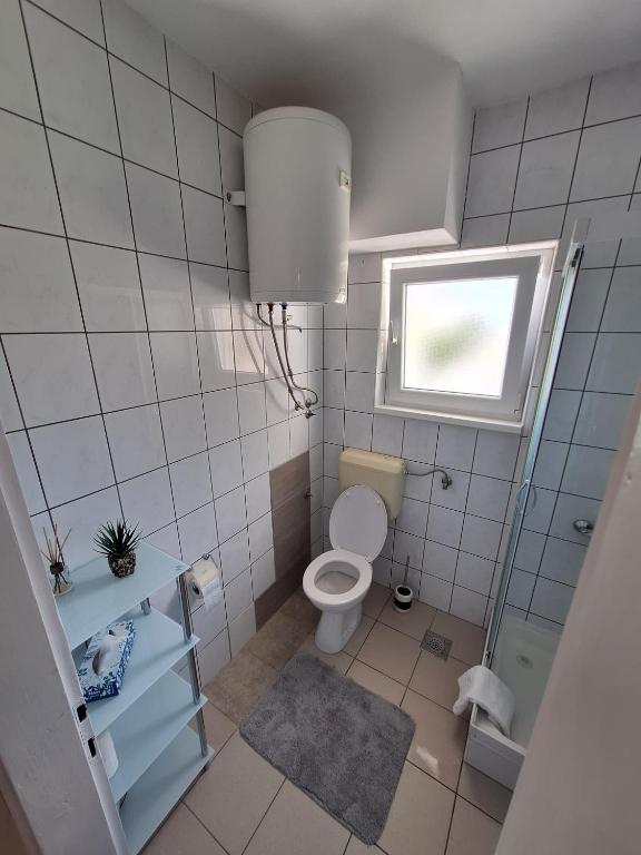 Koupelna v ubytování DIN2 Ljubic