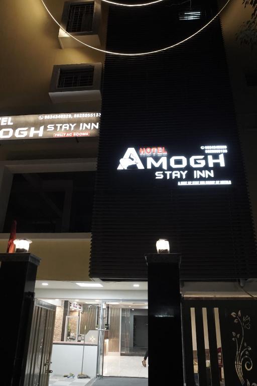 Bangunan di mana terletaknya hotel