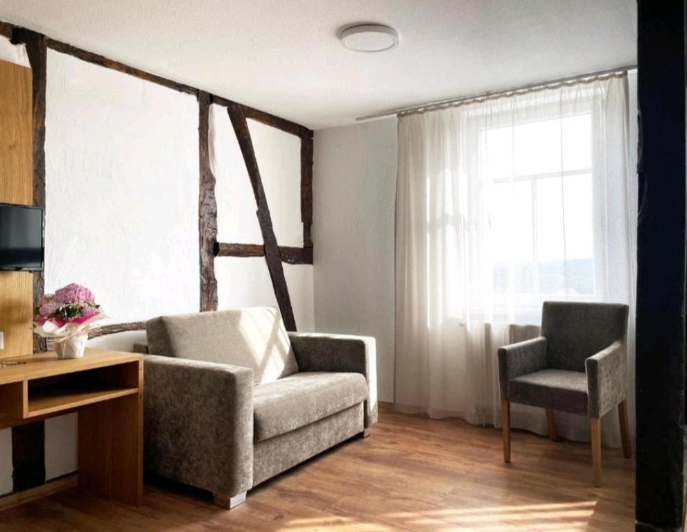 Herr Berge - Triple Room With Private Bathroom