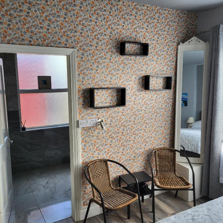 Eask View Dingle - Room Only - Double Room With Private Bathroom