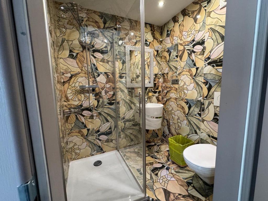 Two Brothers Inn - 8