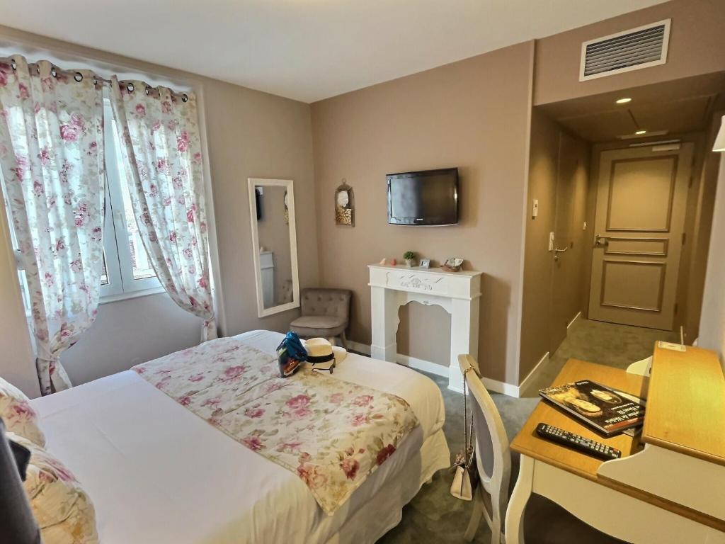 Logis Hôtel du Cygne - Klassisches Doppelzimmer Auf Den Oberen Etagen