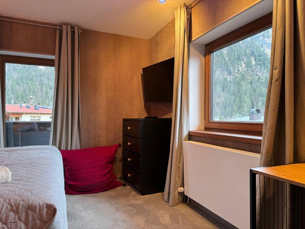 Two Brothers Inn - 10