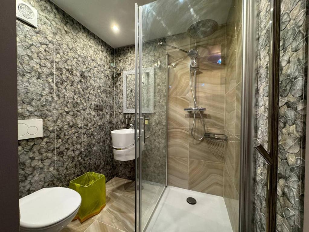 Two Brothers Inn - 12