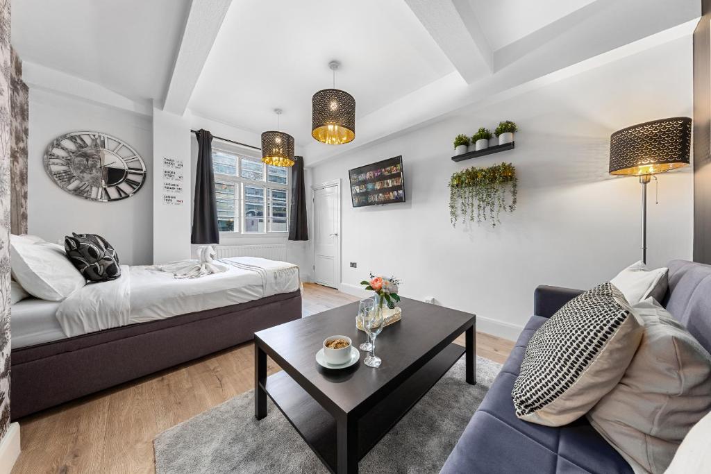 Zona d'estar a Central London Luxury, Relaxing Apartment! 2 Mins from Paddington Station!