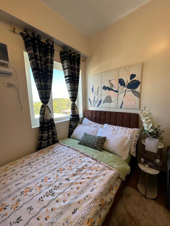 Condo near SM Fairview - Housity