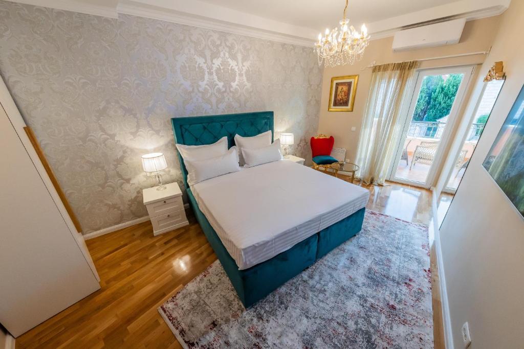 San Mihael luxury rooms 1 - Room King Con Balcón
