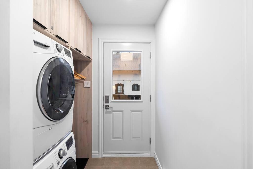Imagen de la galería de Cozy & Simple Condo with Views of Mont-Tremblant, en Mont-Tremblant