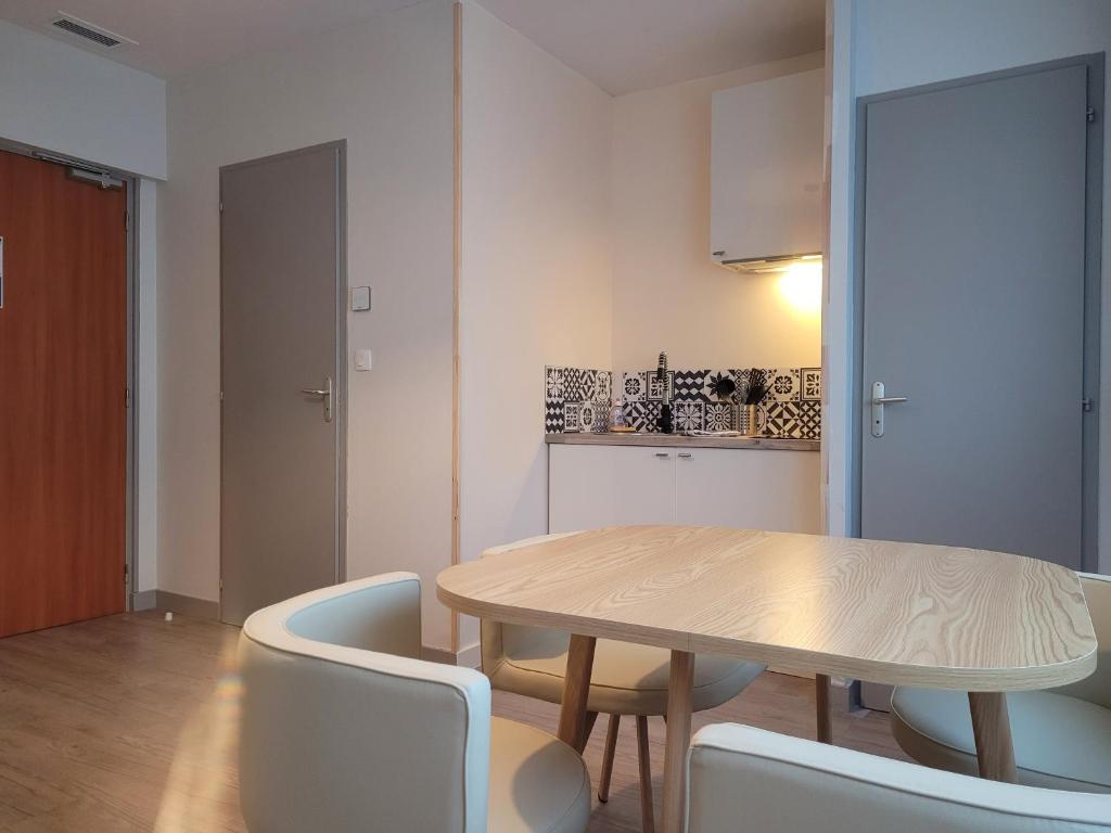 Hôtel Le Rivage vue sur mer - Châtelaillon-plage - Family Studio