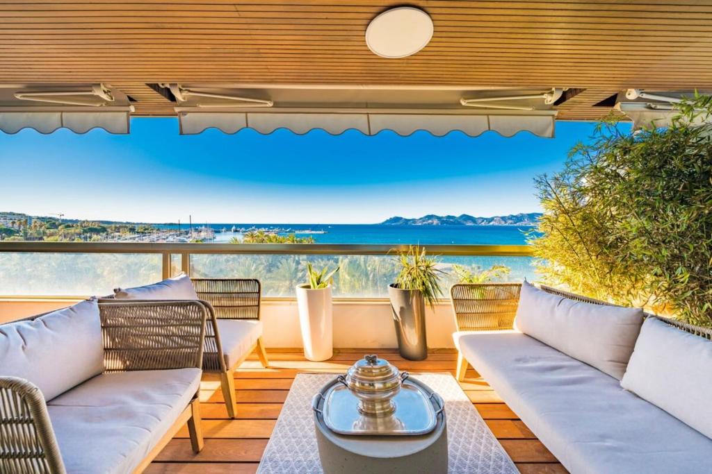 Somptuous 3 bedroom with sea-view on the Croisette