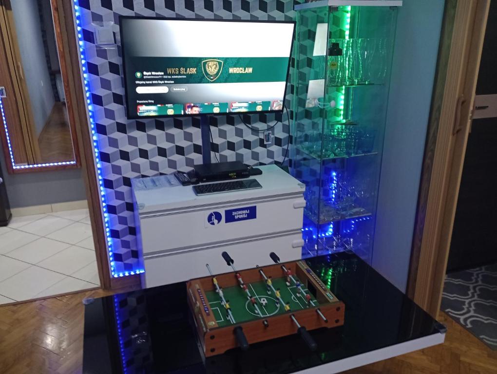 APARTAMENT VENGE -CAŁE MIESZKANIE 46m2 NA WYŁĄCZNOŚĆ - Z JEDNĄ SYPIALNIĄ I JEDNYM SYPIALNO-SALONEM -3 PIĘTRO BEZ WINDY- REZERWACJA BEZ KARTY KREDYTOWEJ-KLIMATYZACJA-NETFLIX-2 ŁÓŻECZKA DZIECIĘCE, BEZPŁATNY PARKING PUBLICZNY NA MONITOROWANYM PODWÓRZU - 11