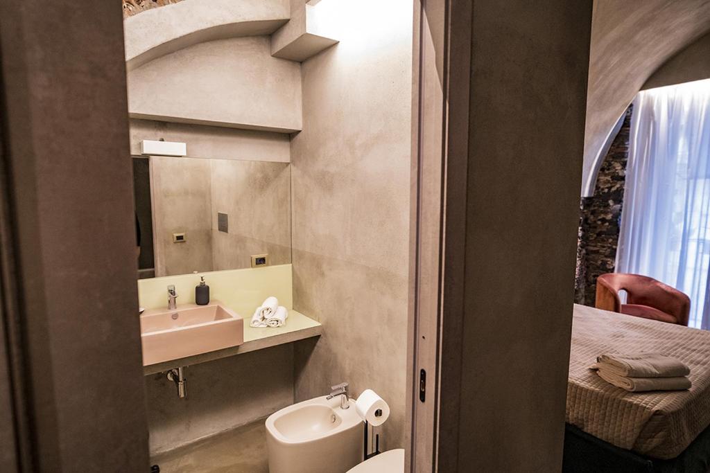 CHARME Catania Central Suites - Resim 15