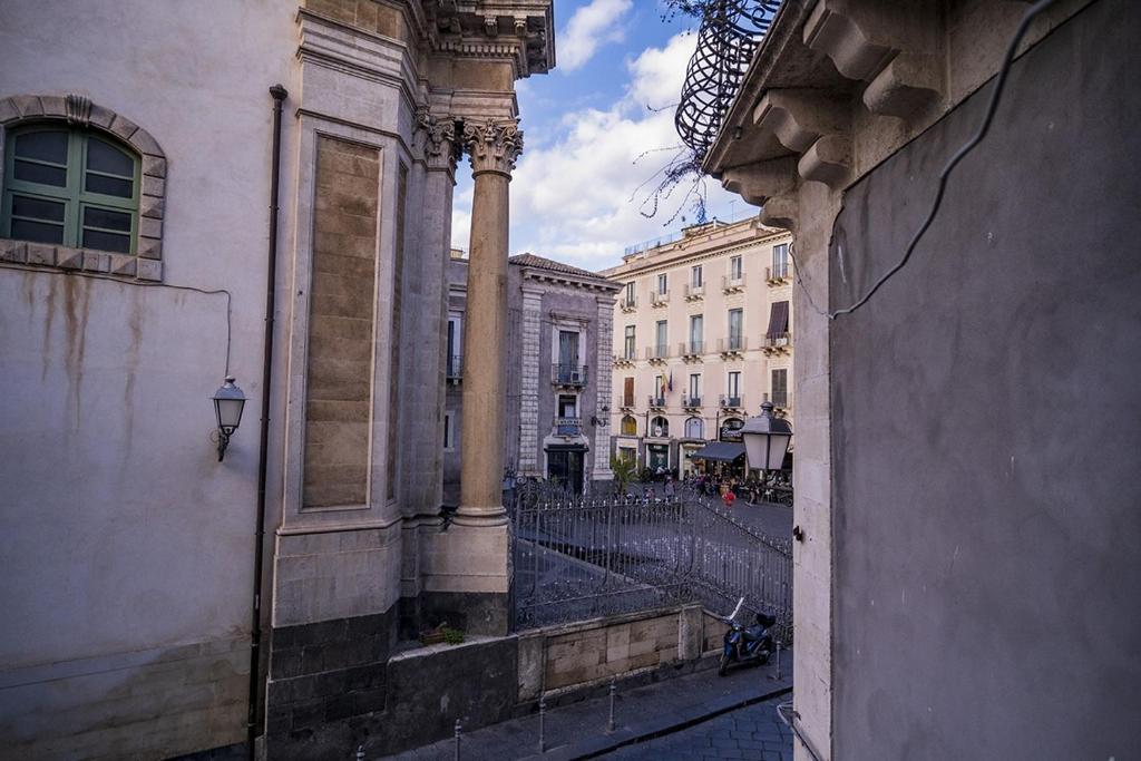 CHARME Catania Central Suites - Resim 12