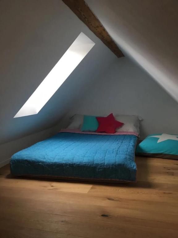 Postel nebo postele na pokoji v ubytování Loft Apartment in Central Zug