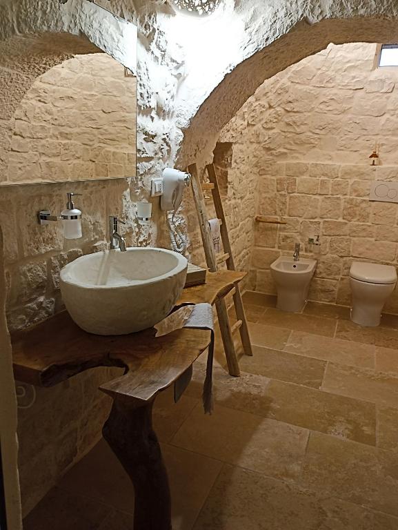 Koupelna v ubytování Masseria Cortese