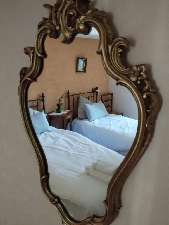 Aux chambres du bourg - Twin Room With Shower