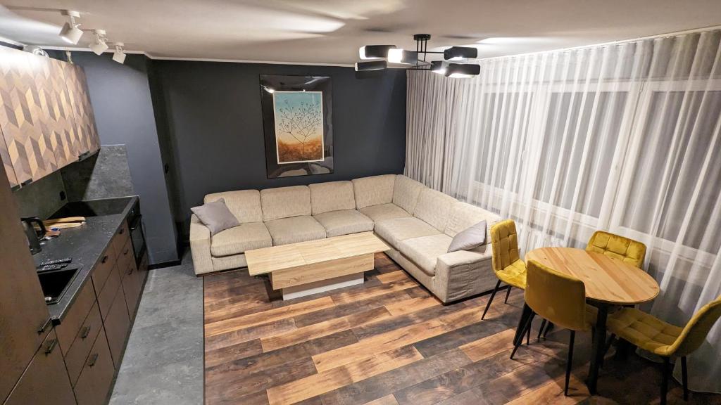 O zonă de relaxare la Apartament Górski z widokiem na góry w Bieszczadach - 3 sypialnie 80m2