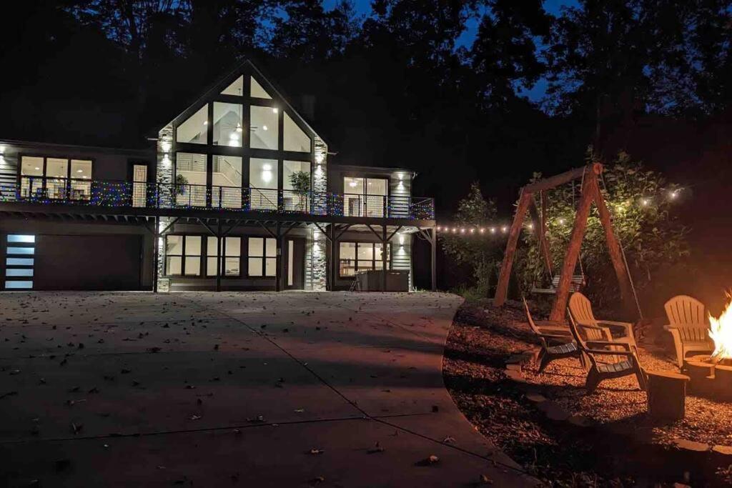 Photo inspiration: Secluded Mountain Retreats With Luxury Kitchens Reference: Secluded Luxury Mountain Retreat House Fletcher Updated Prices 2025