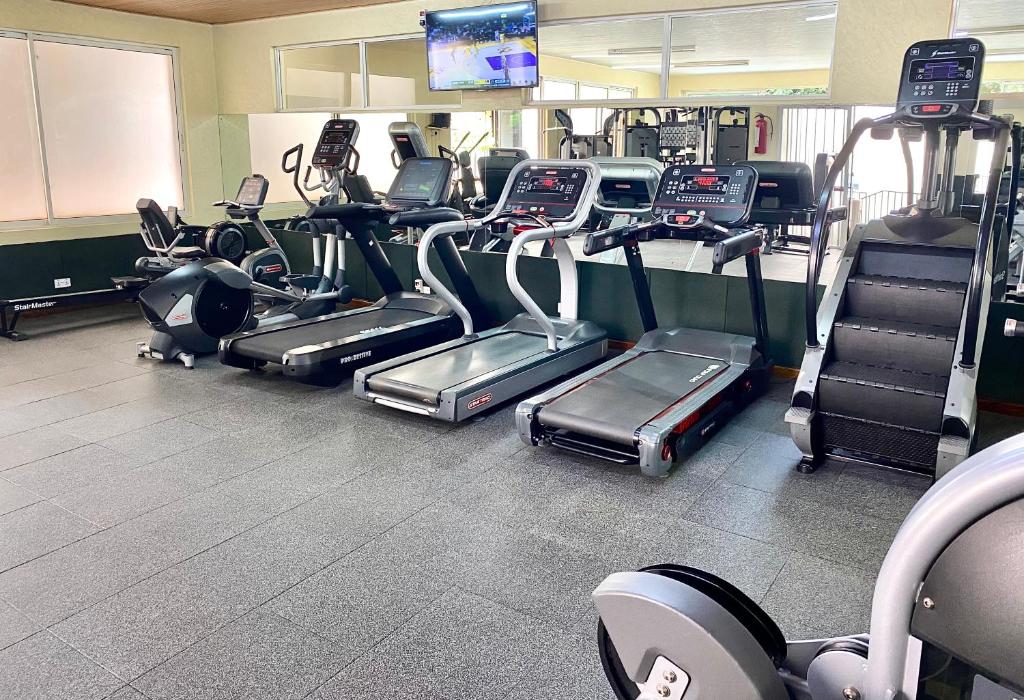 Fitness centrum a/nebo fitness zařízení v ubytování Progressive Park Hotel