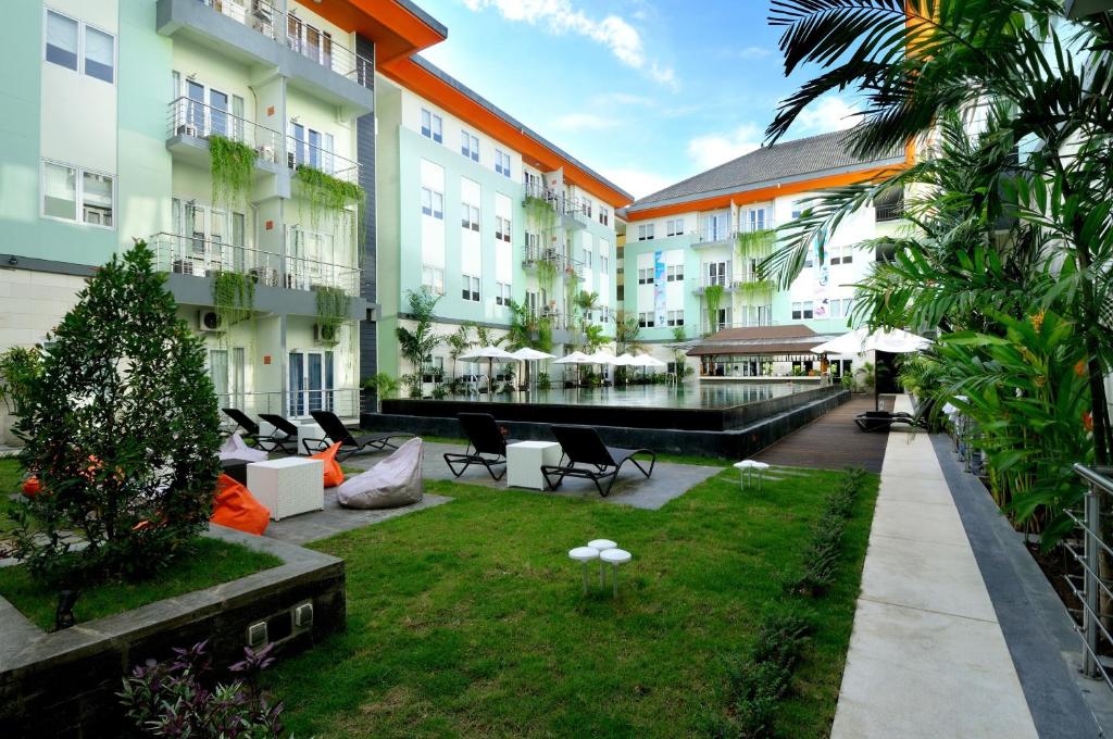 Zahrada ubytování HARRIS Hotel & Residences Riverview Kuta, Bali