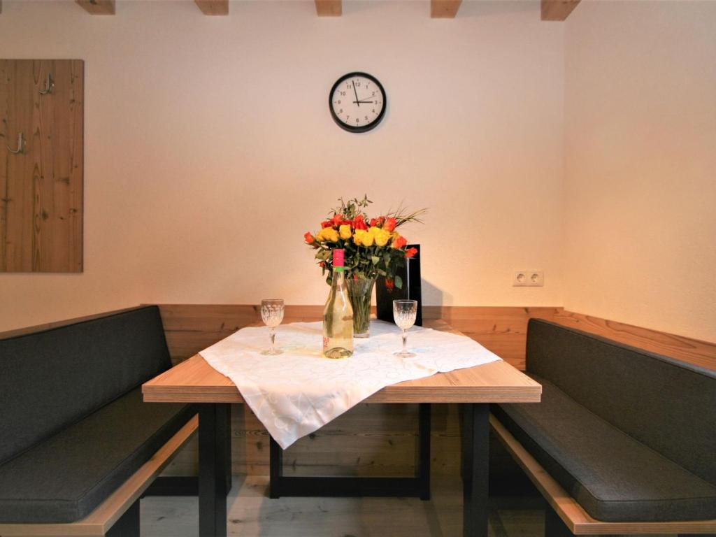 Nápoje v ubytování Apartment Johann by Interhome