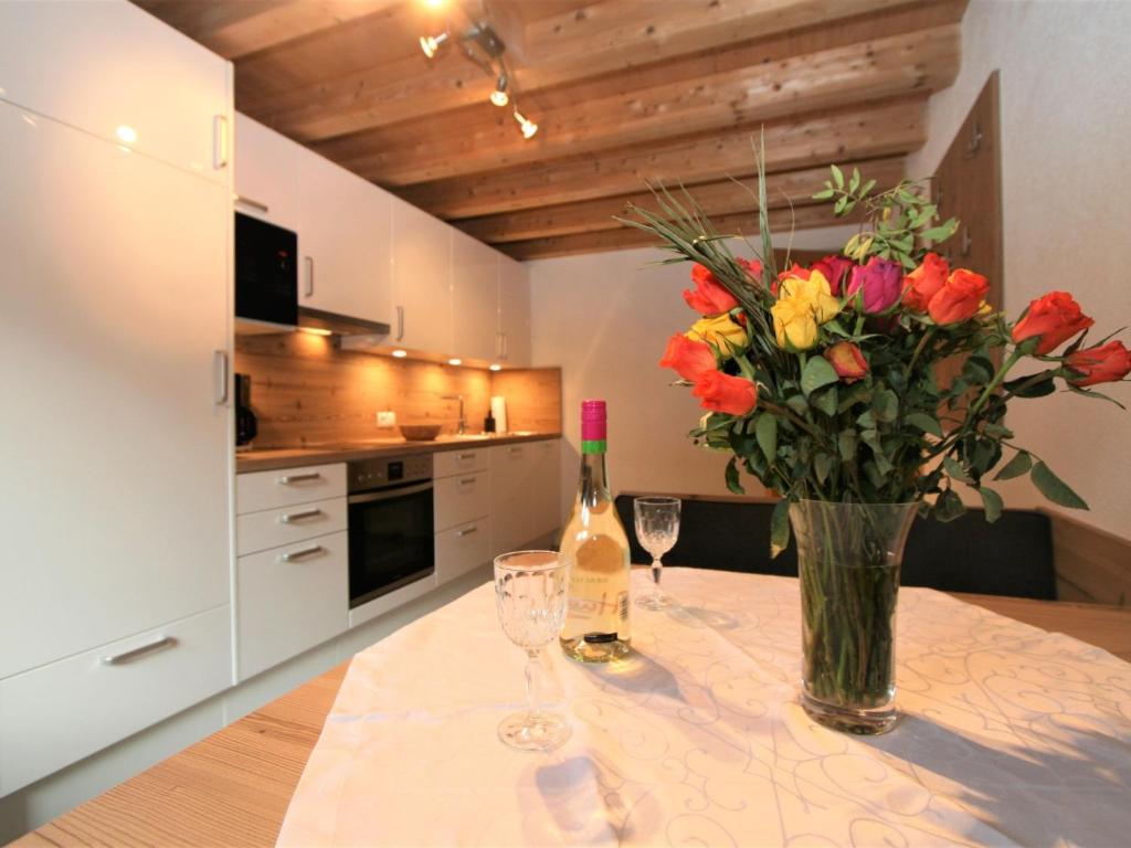 Kuchyň nebo kuchyňský kout v ubytování Apartment Johann by Interhome