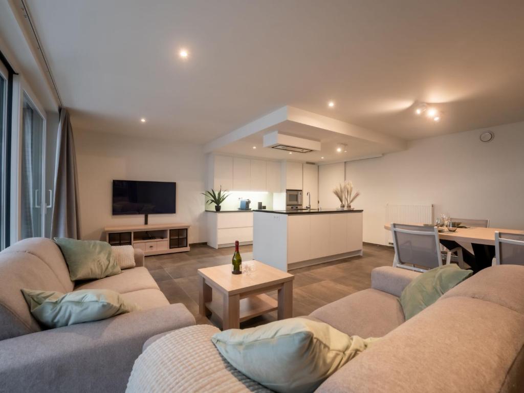 Ruang duduk di Apartment Beaufort 76 with two terraces by Interhome