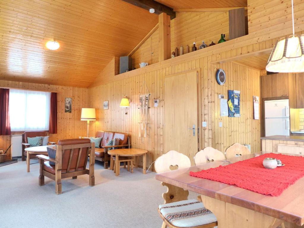 Posezení v ubytování Chalet Chalet Larix by Interhome