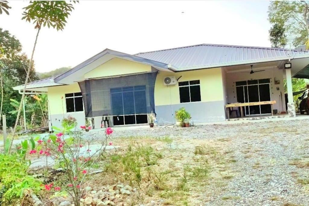 Tòa nhà nơi nhà nghỉ dưỡng tọa lạc