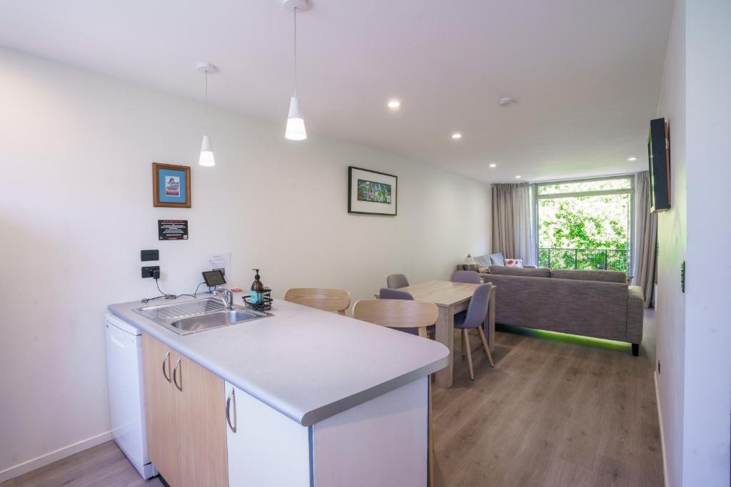 Auckland City Escape Modern Home with Spa Pool - Resim 11