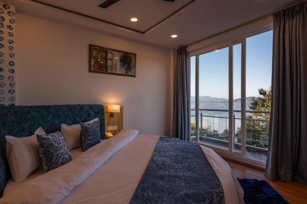 Binsar Eco Resort, Binsar - Uttarakhand - Набор