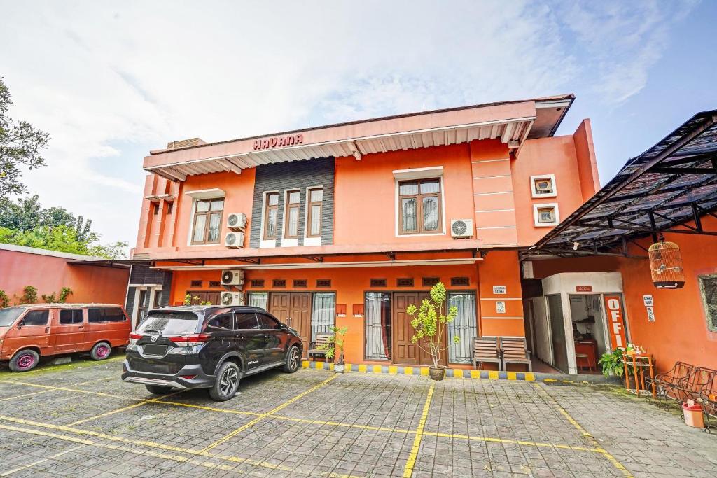 Gallery image of OYO 90415 Havana Orange Guest House in Bandung