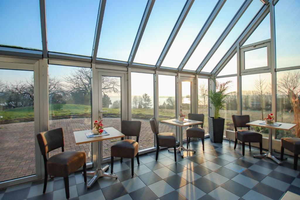 Posezení v ubytování Inselhotel kleiner Bodden