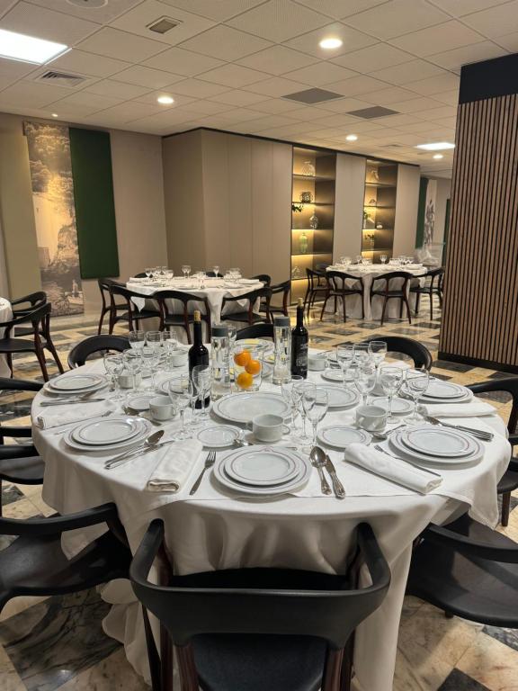 Reštaurácia alebo iné gastronomické zariadenie v ubytovaní Turia Valencia