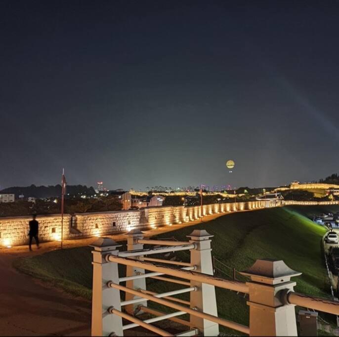 Fotografie z fotogalerie ubytování Homey inn Juno v destinaci Suwon
