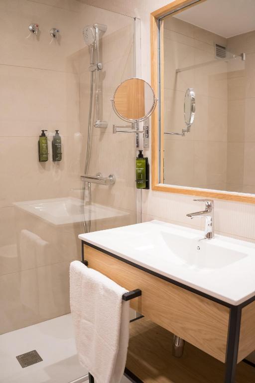 Hotel Parking Miradoiro de Belvís - 4