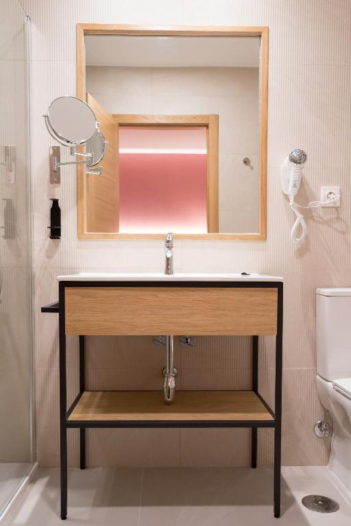 Hotel Parking Miradoiro de Belvís - 12