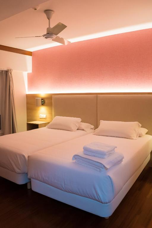 Hotel Parking Miradoiro de Belvís - Resim 31